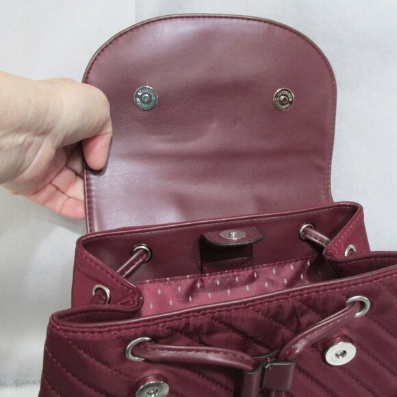 P1776-NWT Vanessa Williams Burgundy Quilted Backpack & Vegan Leather - Picture 5 of 9